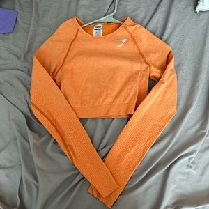 like new gymshark cropped shirt 🦋